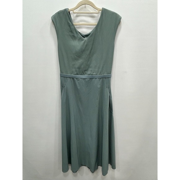 Athleta Ryder Dress Women's Medium Green Sleeveless Athletic Midi Dress - Picture 3 of 13